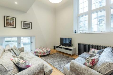 Highly impressive, one bedroom furnished apartment in the sought after Playfair development at Donaldsons. This dual level, south facing property would ideally suit a professional couple or single per