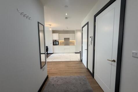 Ascend are pleased to offer for rent this modern, recently refurbished apartment for rent. **Available Now** A magnificent One bedroom Apartment in a wonderful location, situated in Liverpool L2, offe