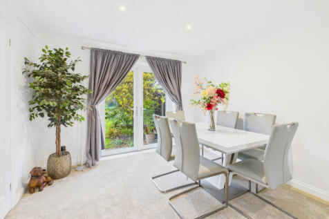 CAM04968G0-PR0079-STILL004