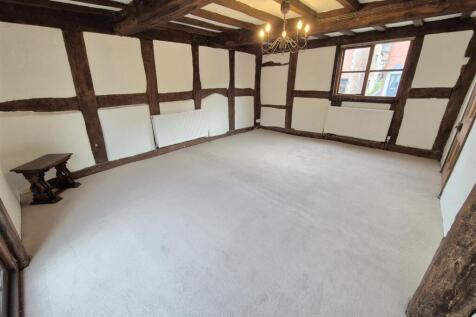 Living Room window.jpg