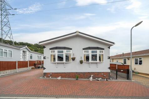 PONT PENTRE PARK FRONT