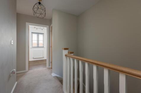 Ploughlands Grove 4 Landing.jpg