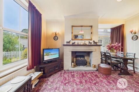 Lounge & Dining Room