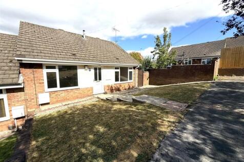 3 SUTTON CLOSE.jpeg
