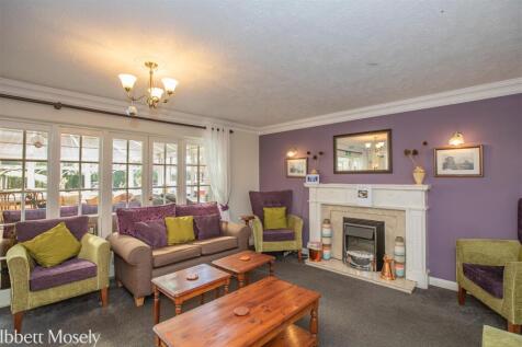 20260422-15 Tudor Court14.jpg