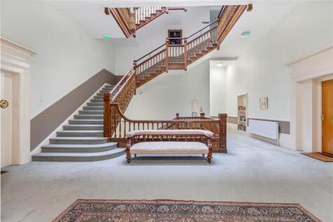 Hallway-2.jpg