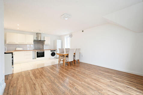 Open Plan Living / Dining / Kitchen
