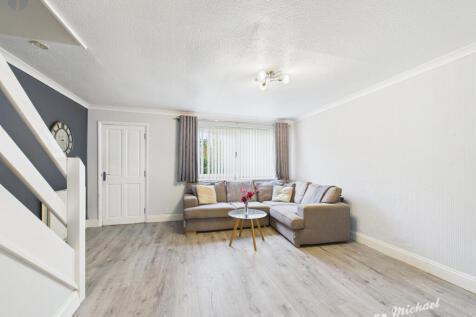 CAM03218G0-PR0814-STILL002