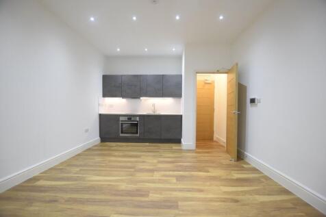 Situated on Romford Road is this newly-refurbished 1-Bed apartment boasting a large open-plan/ reception area & fully-fitted shower room. This property provides an abundance of natural sunlight and an