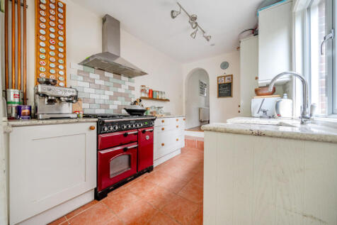 1349346-27-68b830...