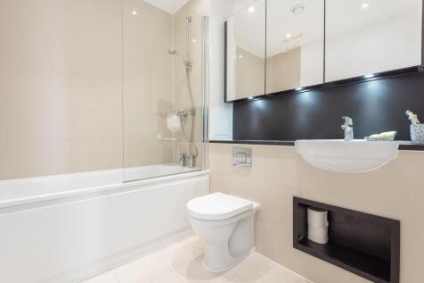 bathroom (Main)