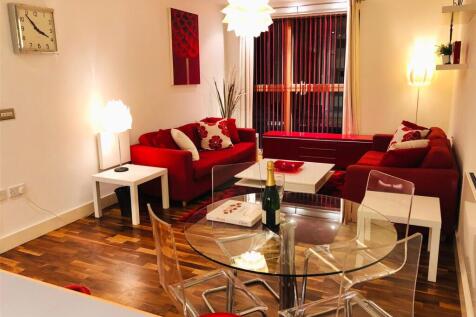 VIDEO TOUR AVAILABLE | AVAILABLE NOW | FULLY FURNISHED | PARKING AVAILABLE AT ADDTIONAL COST | Located at raised ground floor level to the front of the building with a south facing aspect. The apartme