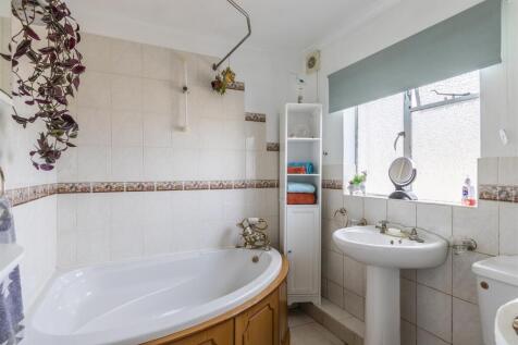 Bathroom &#43; Utility