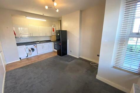 One Bedroom First Floor Flat - Teesdale Road, Leytonstone E11