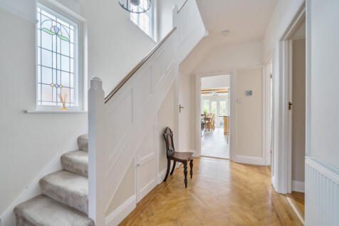 1348813-1-68bed43...