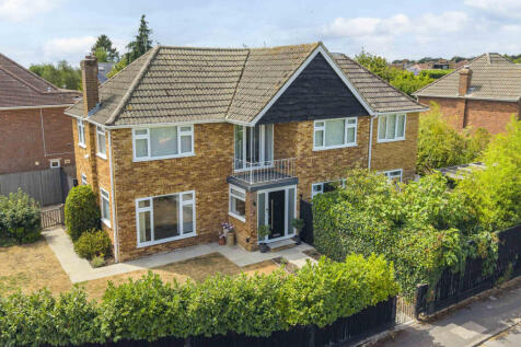 1 Cherrywood Gardens, HP10 9AX Drone (LOW RES)-1