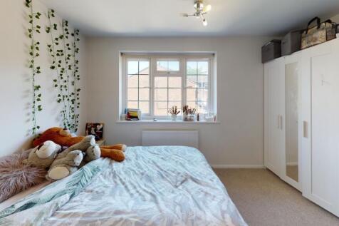 25-Bluecoat-Close-Bedroom (2)