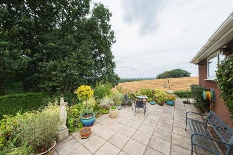 9 Orchard Dene-041.jpg