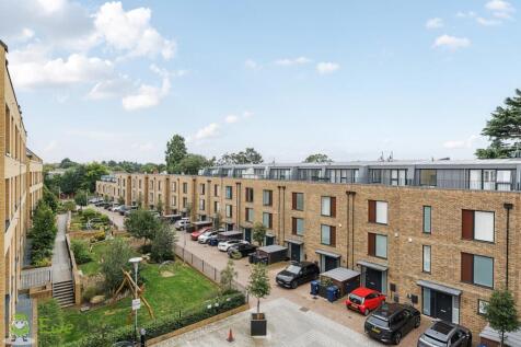 a8e5a2ab-5cc8-4225-bc60-a123be16ef74