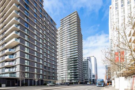This modern and spacious one bedroom apartment set within Glasshouse Gardens offers panoramic views of London. The accommodation is flooded with natural light and comprises a bright open plan kitchen