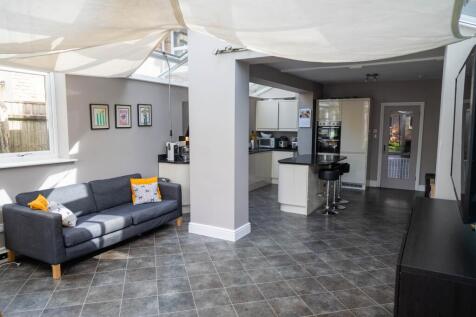 92 Sandbanks Road-1