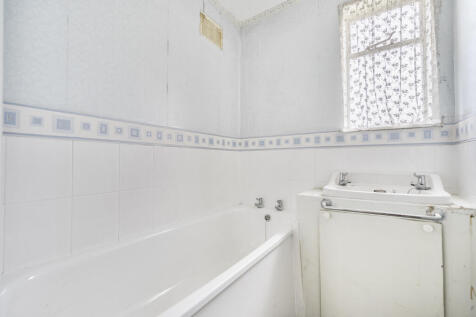 1330310-11-688374...