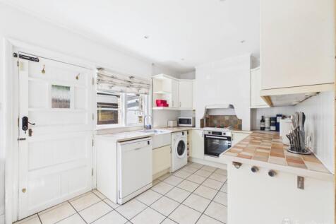 Kitchen- Mark Stephens EweMove Newmarket and Soham