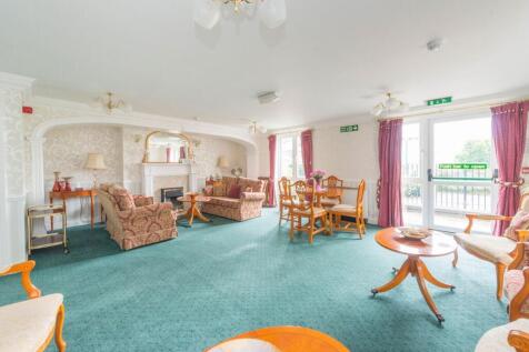 COMMUNAL LIVING SPACE