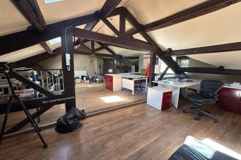 Office to rent in holmfirth