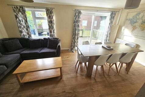 Open plan Living room.jpg