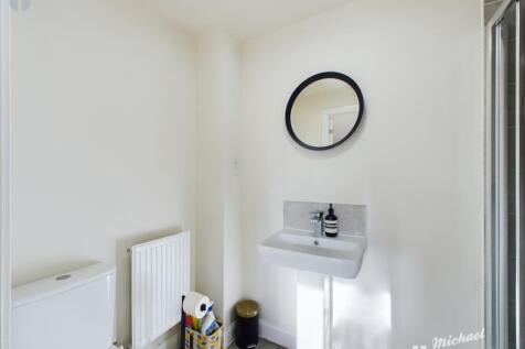 CAM03218G0-PR0448-STILL003