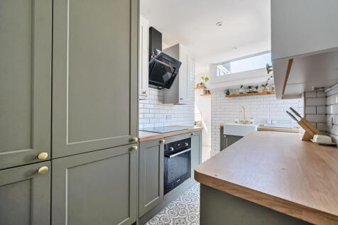 1320852-2-6870fa2...