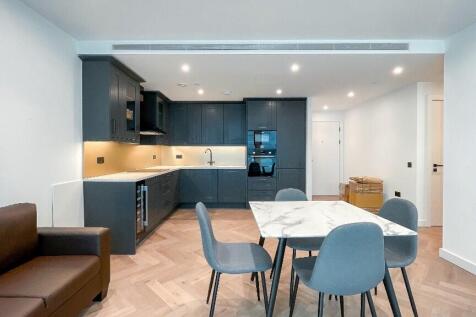 Comfort Cooling | Air-Conditioned Apartment | Private terrace and a bright open-plan layout. Approx 794 sq ft 2-bed 2-bath on the 4th floor at 3 Merino Gardens, Merino Wharf, London Dock E1W, en-suite