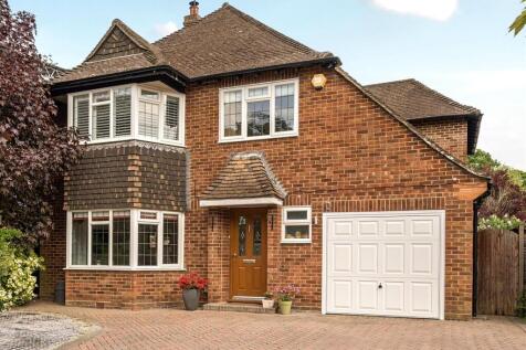 Amended front shot - 2 Tudor Close.jpg