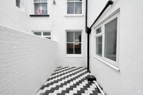 Patio 2