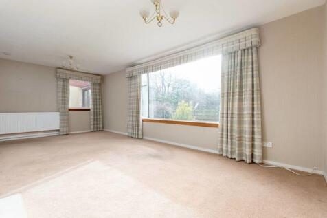 3 bed, 1 bath Link Detached House in Leeds - Photo 4