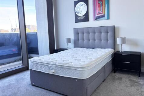 BEDROOM_1.jpg