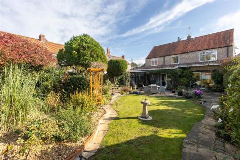 Barnstone House External-6.jpg