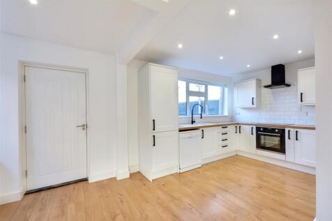 Kitchen_4.jpeg