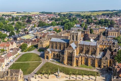 Neighbouring view of Sherborne Abbey
