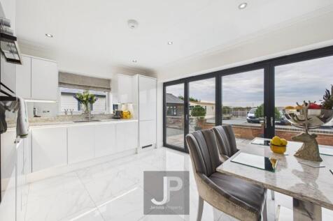 House kitchen dining