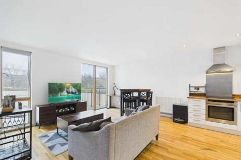 CAM03741G0-PR0144...