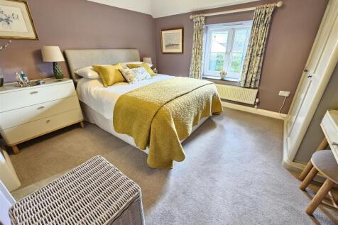 Master Bedroom.jpg