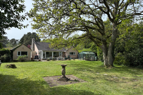 3 bed detached bungalow