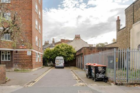 49 Becklow Road7.JPG