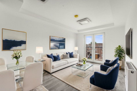 27 bed, 24 bath Block of Apartments in Manchester - Photo 3