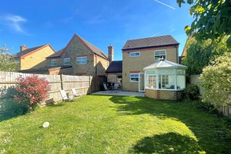 Hedgerows Rear Garden 2.jpg