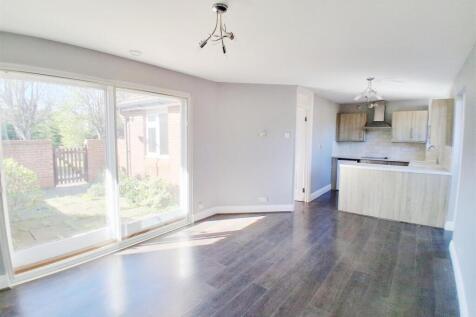 kitchen / dining / living room