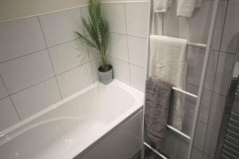 307 CH (bathroom 2)