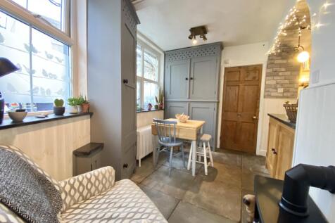 Breakfast Room with Bespoke Cabinetry